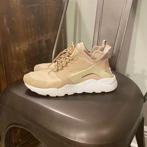 Nike Air Huarache Shoe